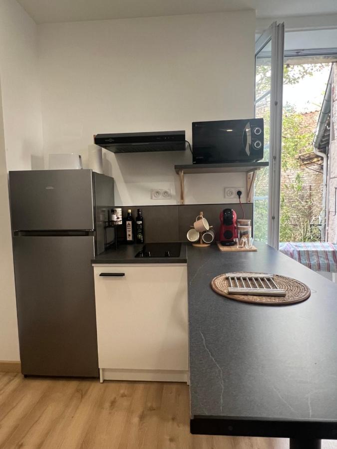 Le Bjorn - T1 Chaleureux Refait A Neuf - Centre Apartman Niort Kültér fotó